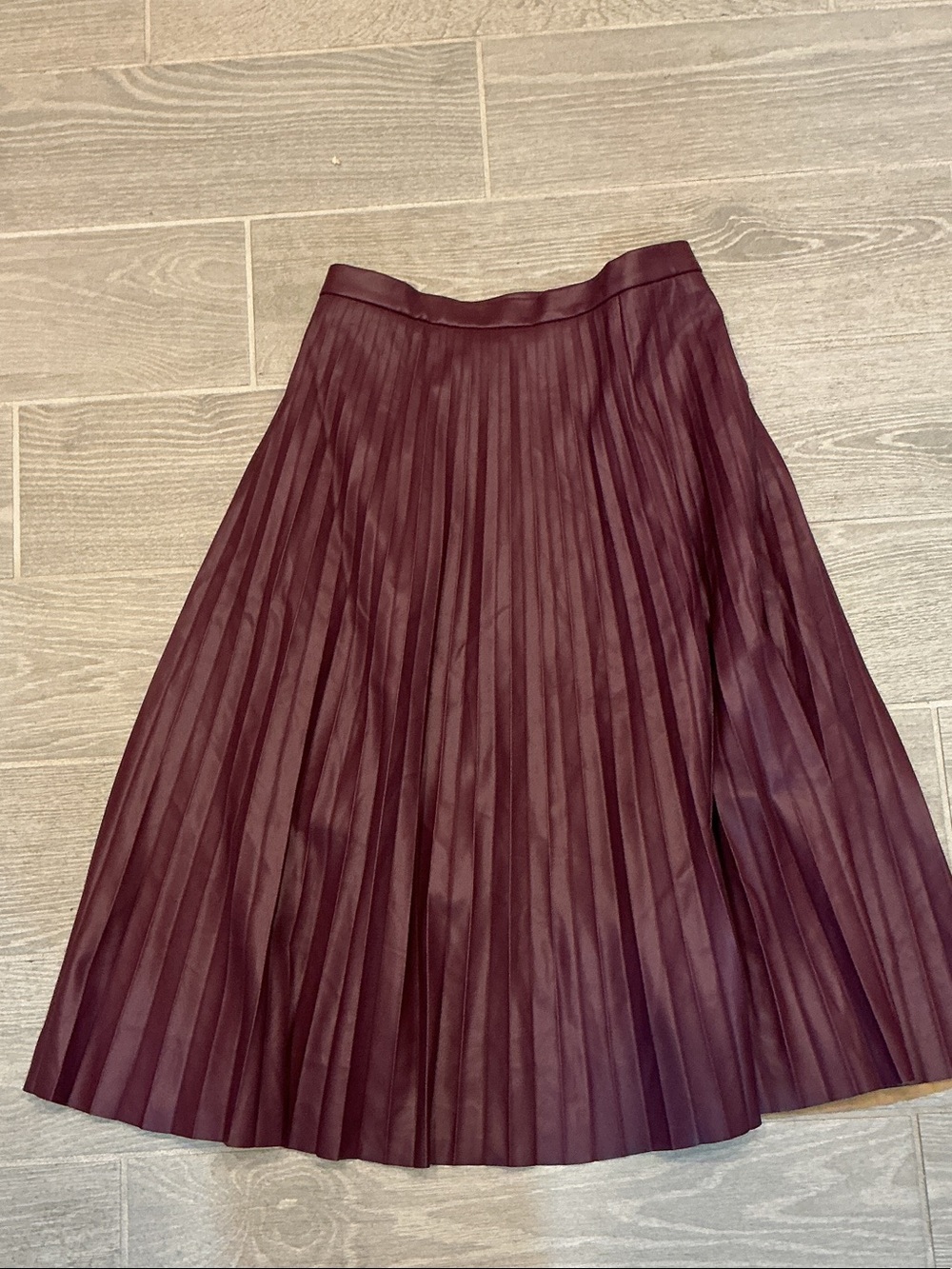 bagatelle Pleated Faux Leather Midi Skirt in Deep Burgundy Women’s Sz Small